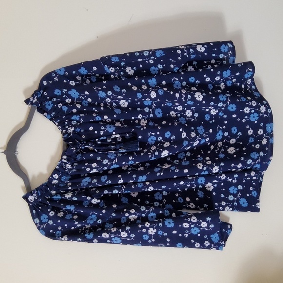 Michael Kors Tops - Michael Kors off the shoulder blouse, size M